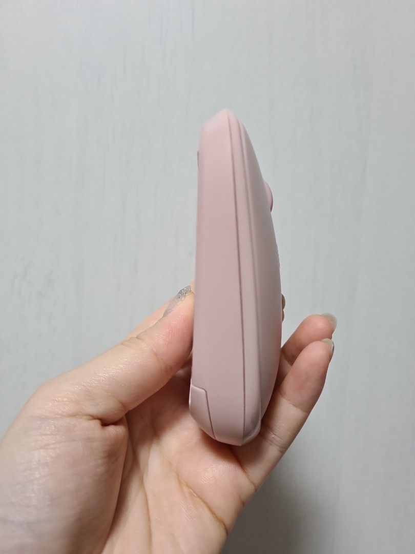 Elecom Wireless Mouse (Category: Mouse & Mousepads) located in Singapore. Submitted by gabbeez (Listing ID 1208412209, Image 2). Description: Used 3 times only, good as new. Comes with cover as well..