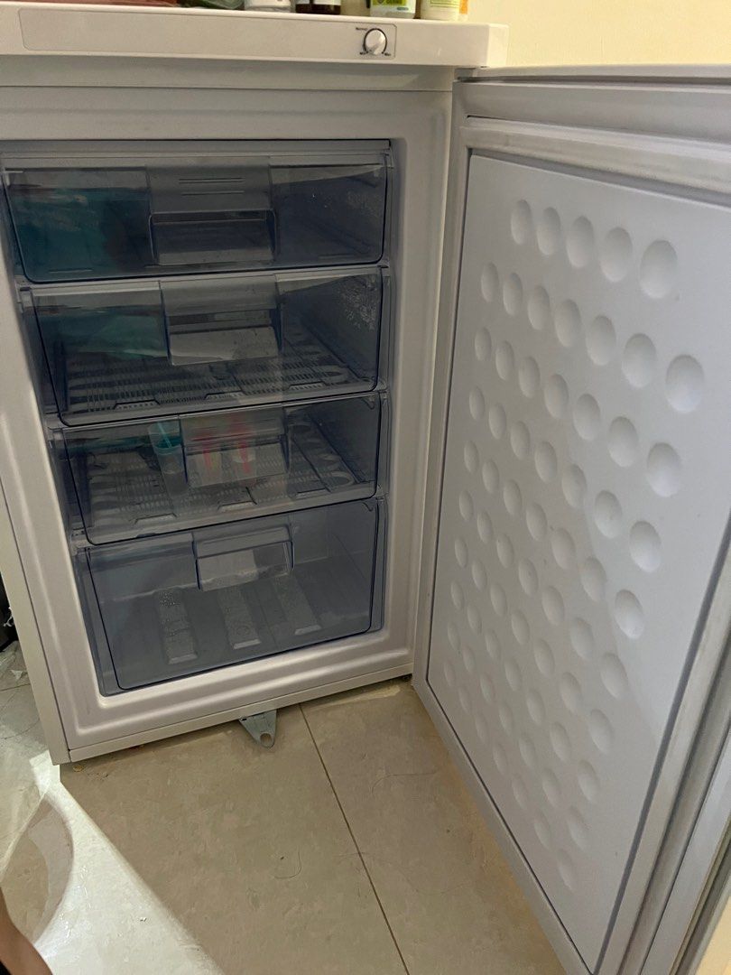 Farfalla Upright Freezer, Babies & Kids, Nursing & Feeding