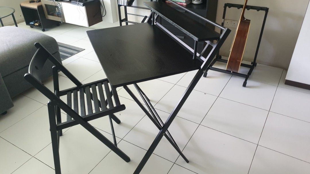 Foldable computer table and chair, Furniture & Home Living, Furniture, Tables & Sets on Carousell