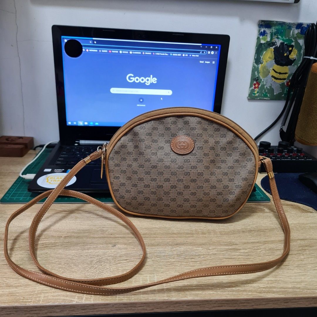 Gucci Crossbody Bag (Vintage), Luxury, Bags & Wallets on Carousell