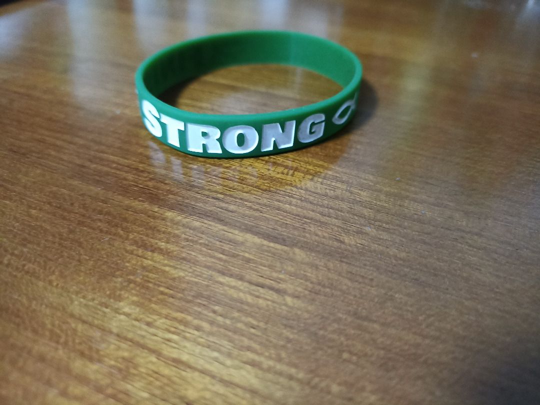 Hand / wrist band, Women's Fashion, Jewelry & Organisers, Bracelets on