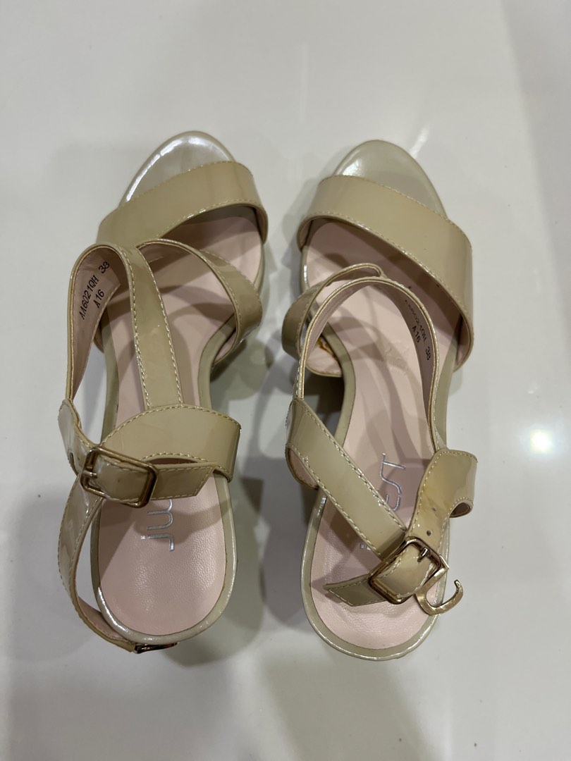 Heels scandal, Women's Fashion, Footwear, Heels on Carousell