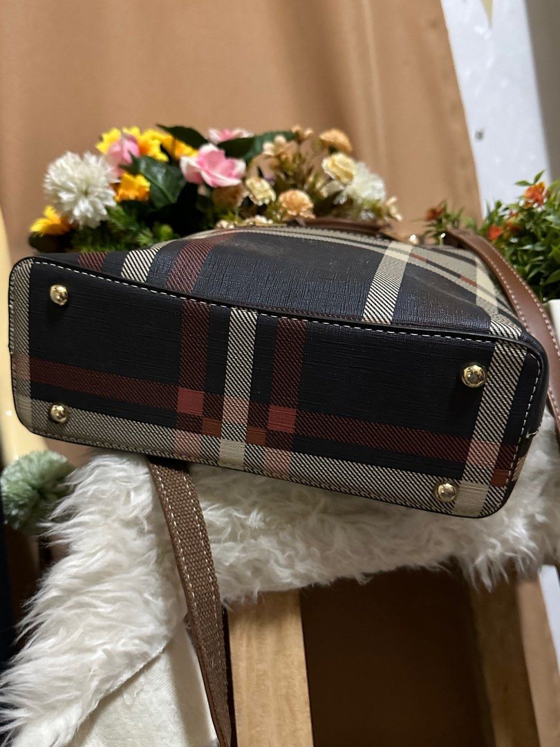 How R U 2 Way bag, Luxury, Bags & Wallets on Carousell