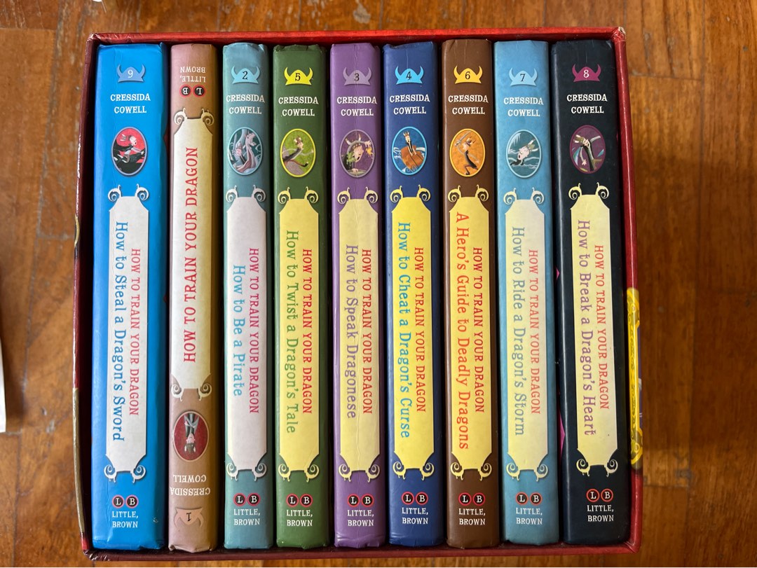 How to train your dragon Hardcover Gift Set, Hobbies & Toys, Books