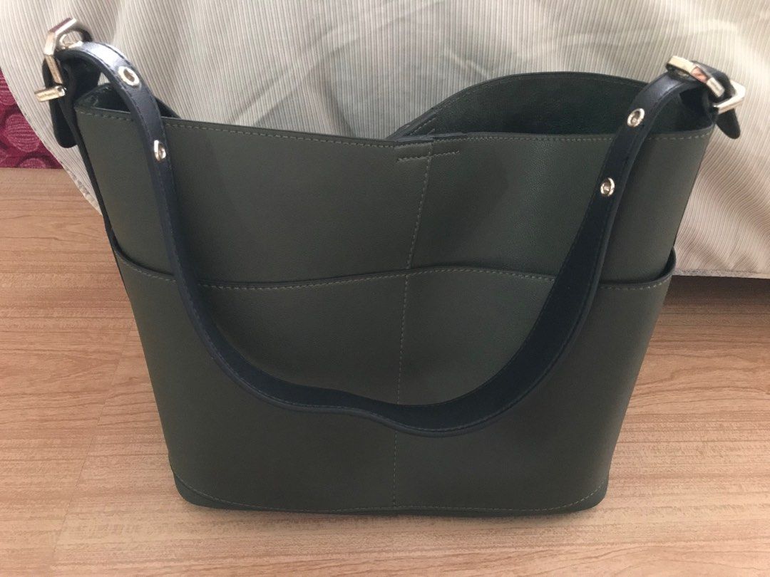 Hush puppies sisi bucket bag online