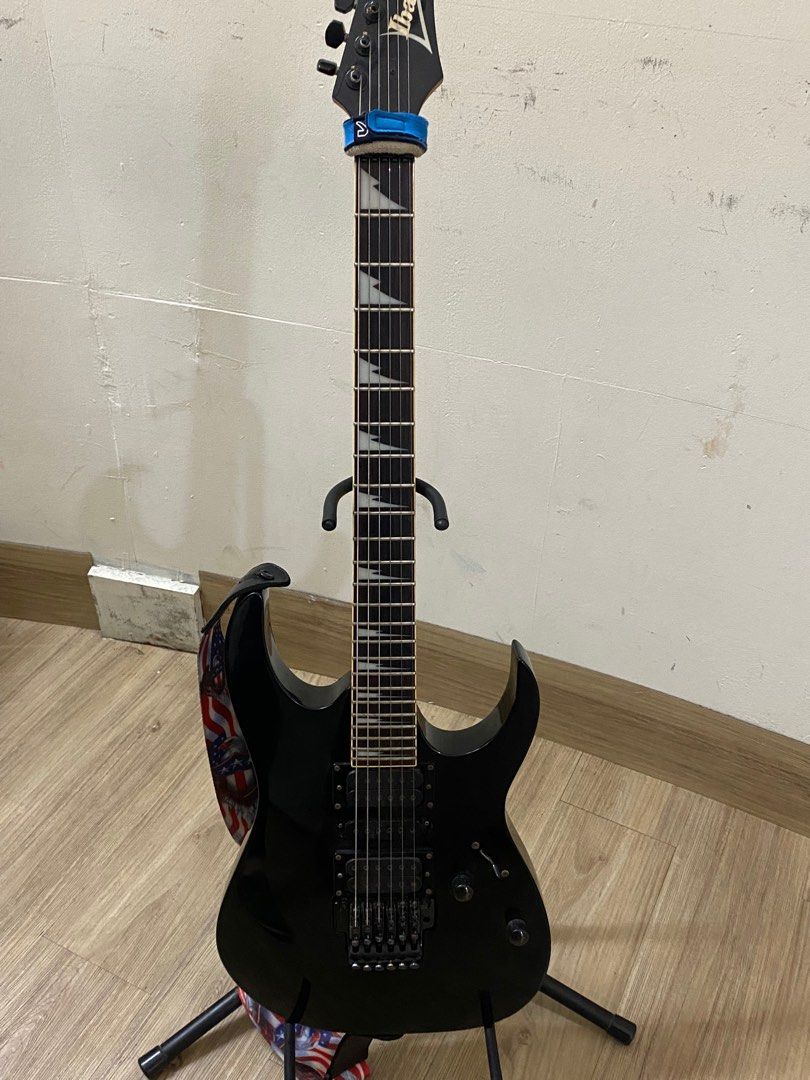 ibanez RG series floyd rose , 興趣及遊戲, 音樂, 樂器在旋轉拍賣