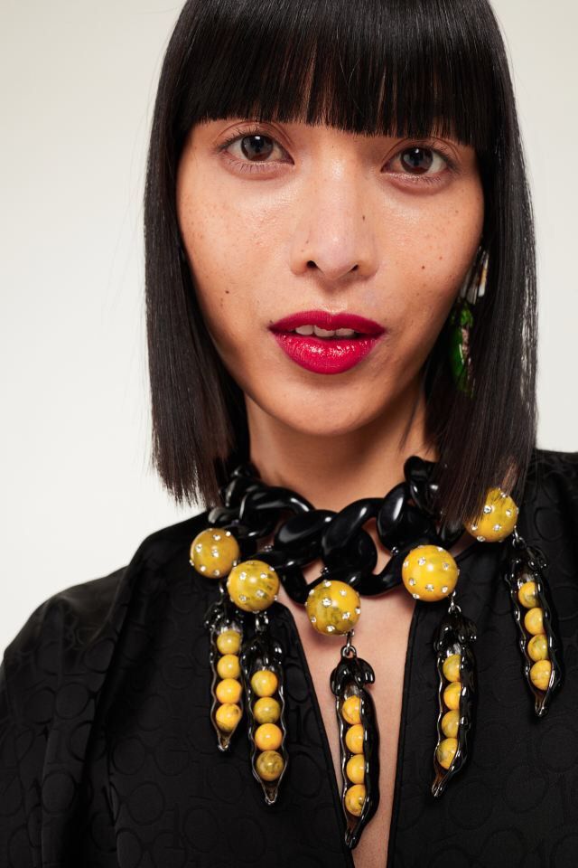 Iris Apfel x H M STATEMENT BLACK NECKLACE Women s Fashion