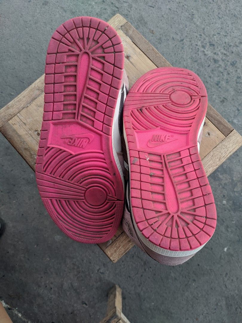 jordan 1 pink crimson