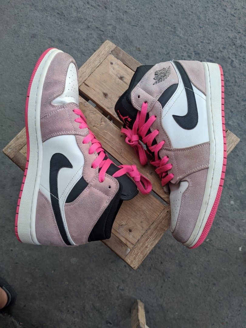 JORDAN 1 CRIMSON TINT HYPER PINK Men s Fashion Footwear Sneakers on Carousell