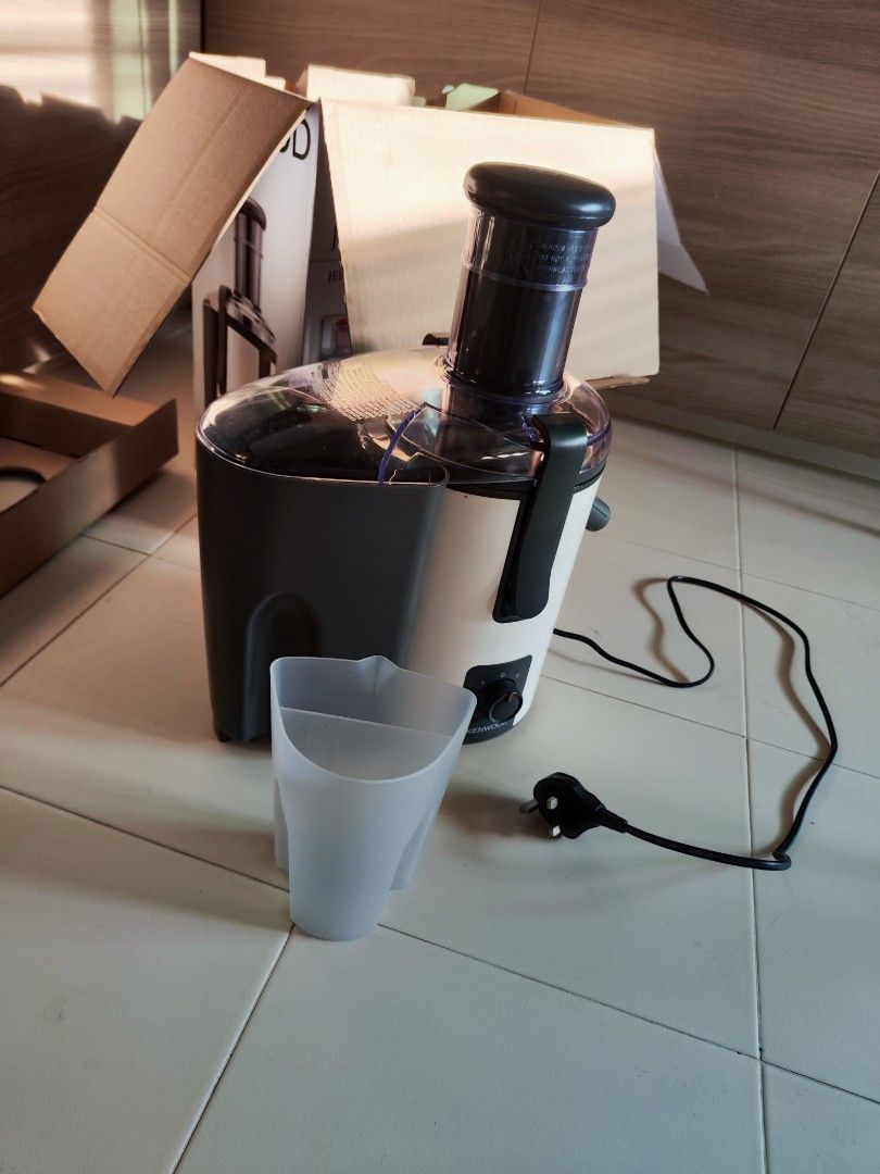 Kenwood fruit juicer, TV & Home Appliances, Kitchen Appliances, Juicers