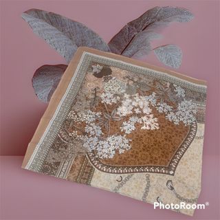 Kerudung segiempat motif voal lasercut