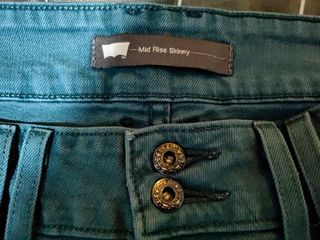 (Category: ) located in . Submitted by wardrobe_x (Listing ID 1208459625, Image 1). Description: .