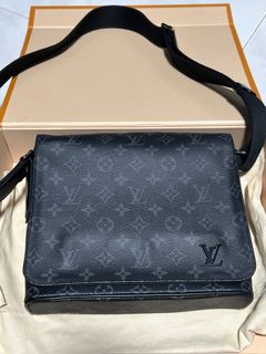 Authentic Louis Vuitton Soft Trunk Wallet Cloud M45432, Luxury, Bags &  Wallets on Carousell