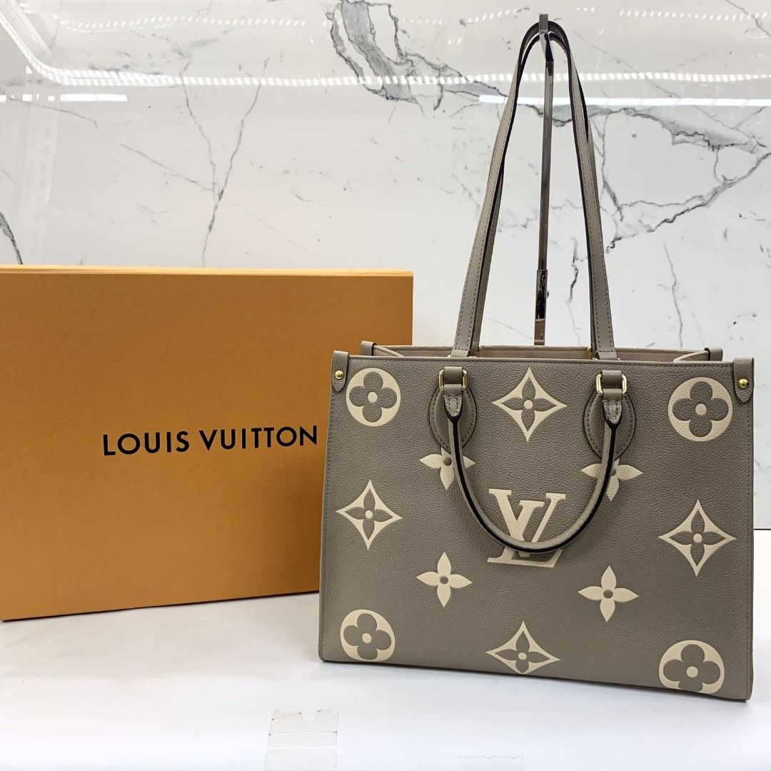 Marco leather small bag Louis Vuitton Grey in Leather - 30468495