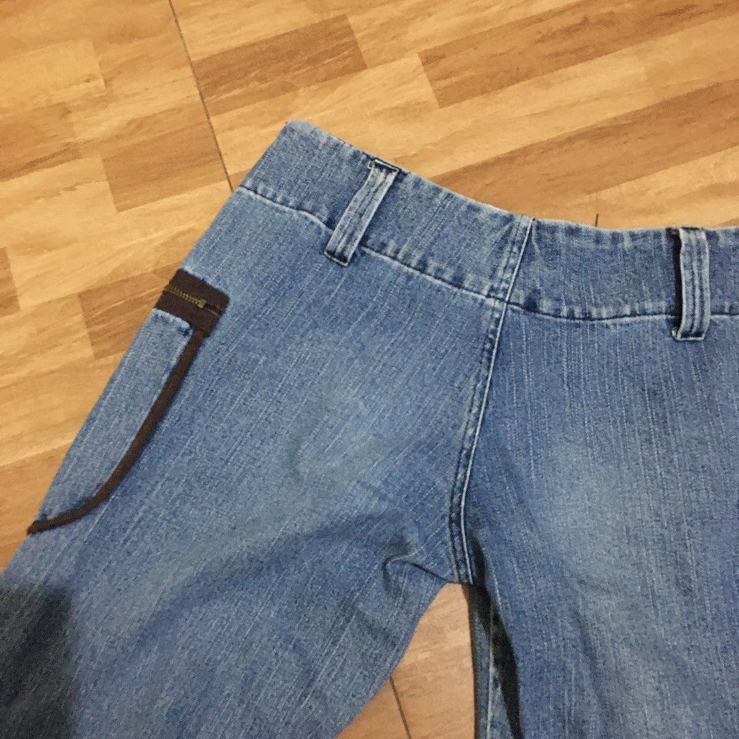 Low waist cargo pants/jeans (Category: Jeans) located in Taguig. Submitted by jdeclutter__ (Listing ID 1208348131, Image 3). Description: waist30 inches length 39 inches.