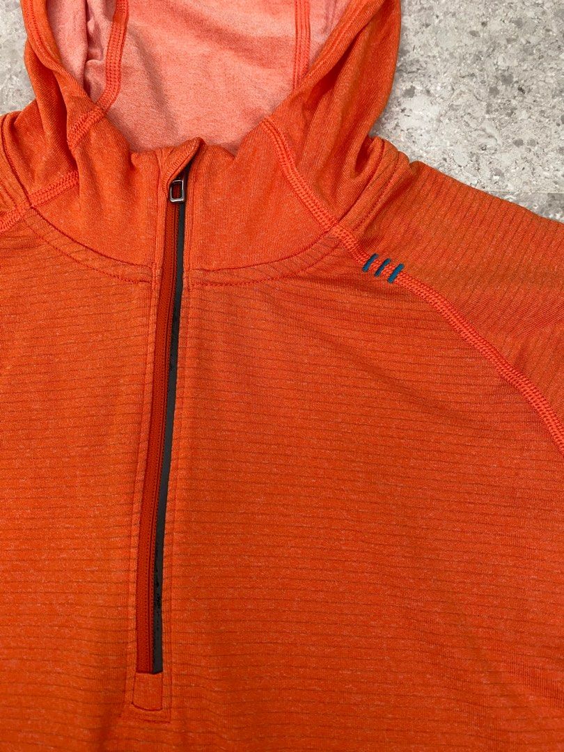 Metal vent tech hoodie top