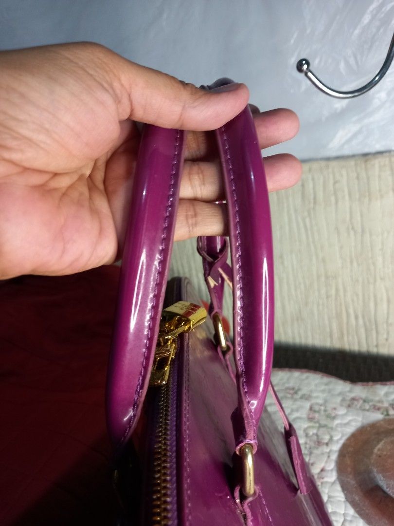 Louis Vuitton Monogram Vernis Alma GM in purple patent leather ref