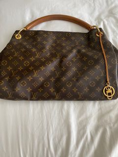(Category: ) located in . Submitted by evawah (Listing ID 1208331543, Image 1). Description: .