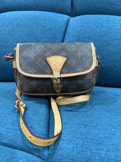 LOUIS VUITTON Monogram Canvas Sologne Bag, Luxury, Bags & Wallets on  Carousell