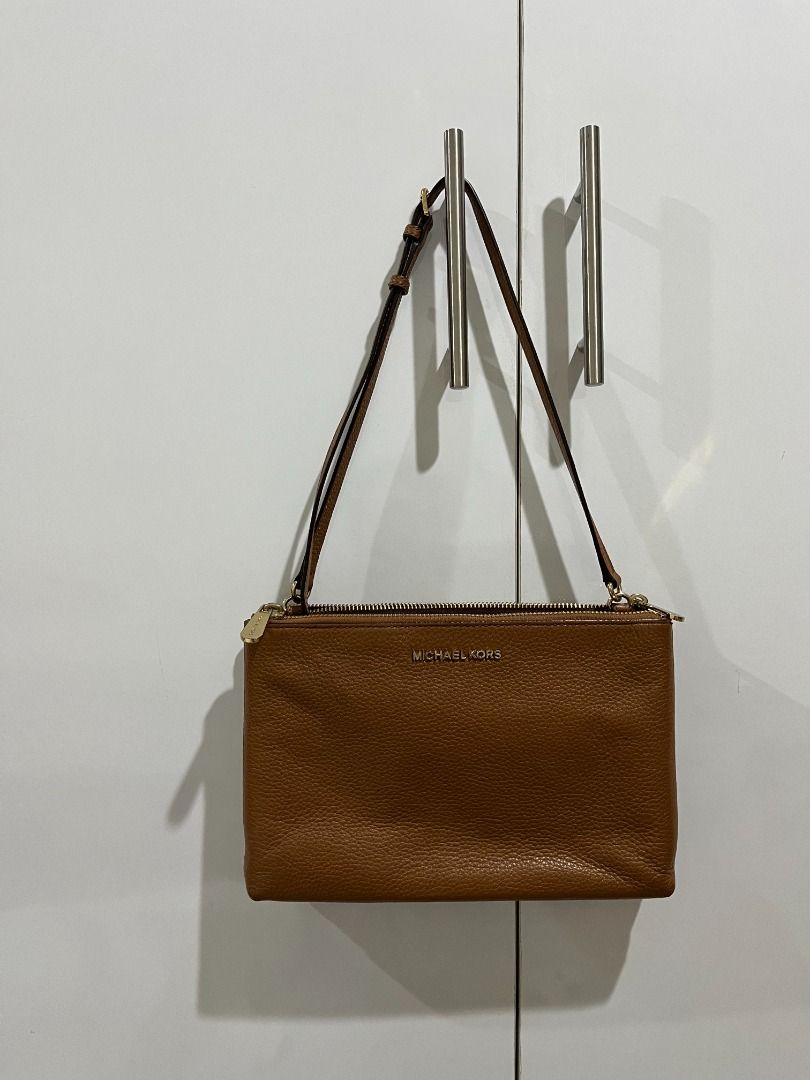 Michael Kors Cognac Crossbody, Women's Fashion, Bags & Wallets, Cross-body  Bags on Carousell