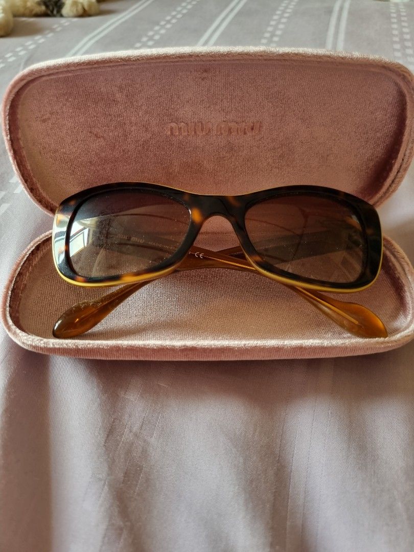 Vintage miu miu sunglasses top