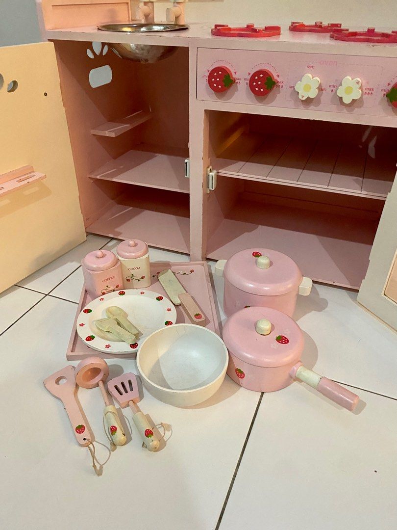 Wooden Toys Mother Garden Kitchen Playset, Hobbies & Toys, Toys & Games