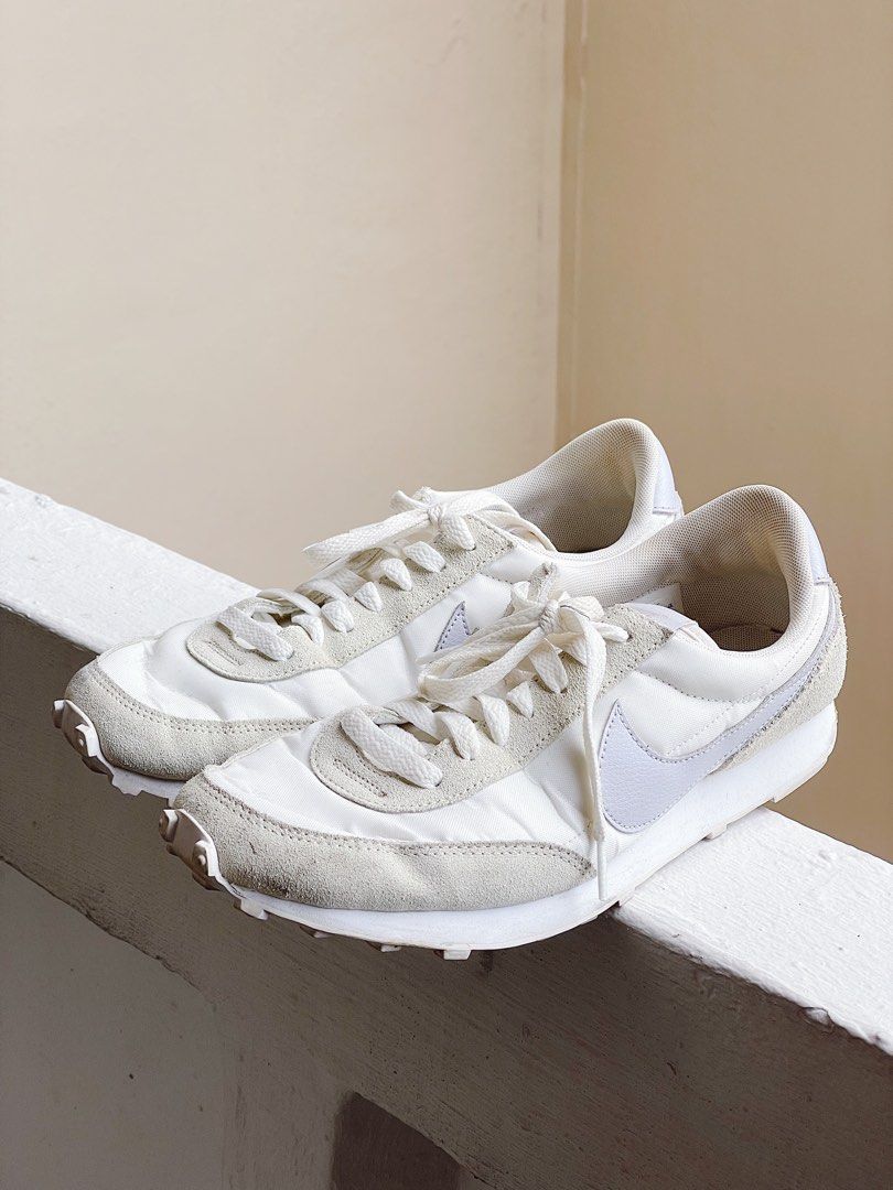NIKE DAYBREAK SHOES US 9.5 W UK 7 EU 41