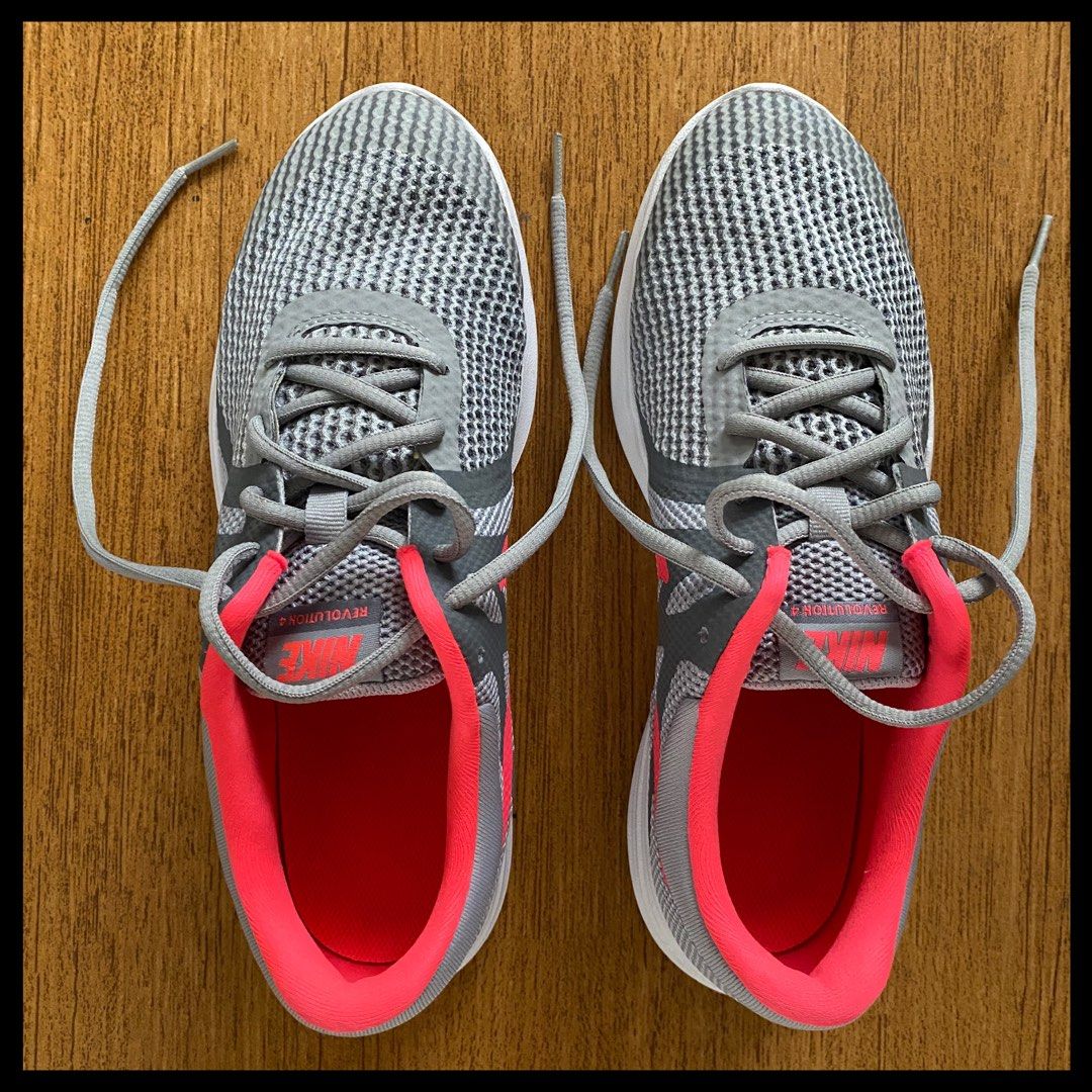 extra durable rubber nike