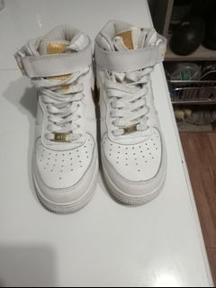Nike shoes Metallic Gold
