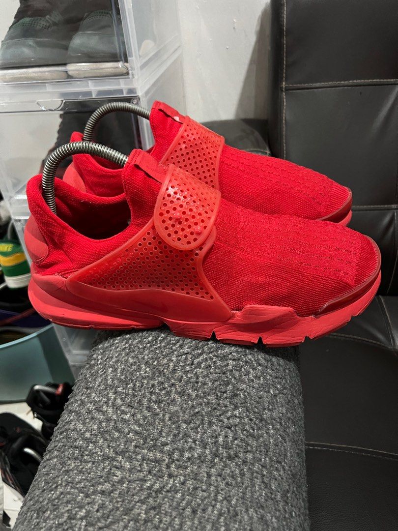 Triple red deals sock dart