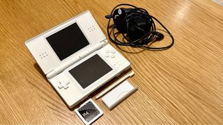 （分類：）位於 。 由 wingsthings 提交（商品編號 1208463000，圖片 1）。簡介： 。