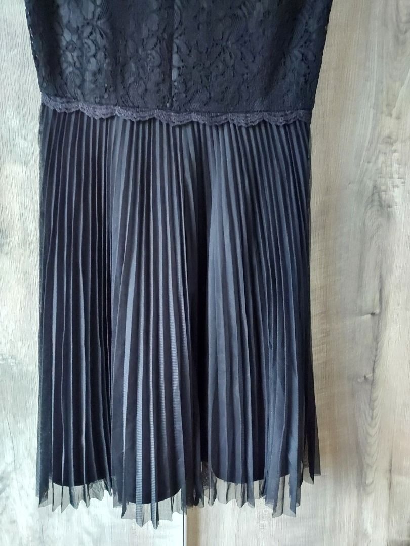Oasis black lace dress with pleats uk 8 or xs Women s Fashion