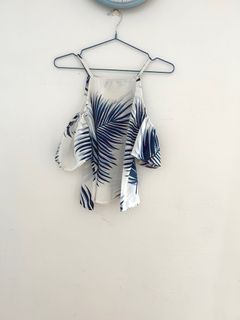 (Category: ) located in . Submitted by unTangledcloset (Listing ID 1208356418, Image 1). Description: .