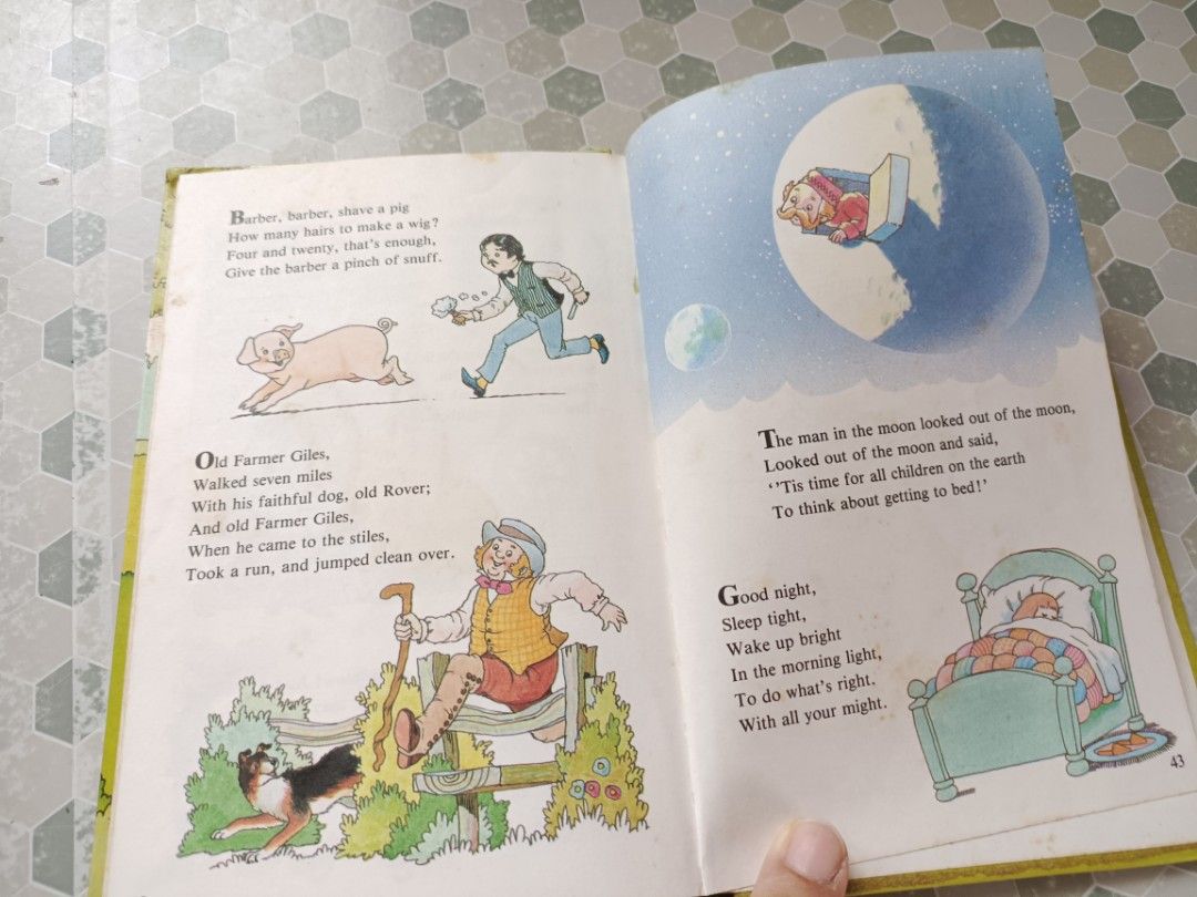 One hundred Nursery Rhymes, Hobbies & Toys, Books & Magazines