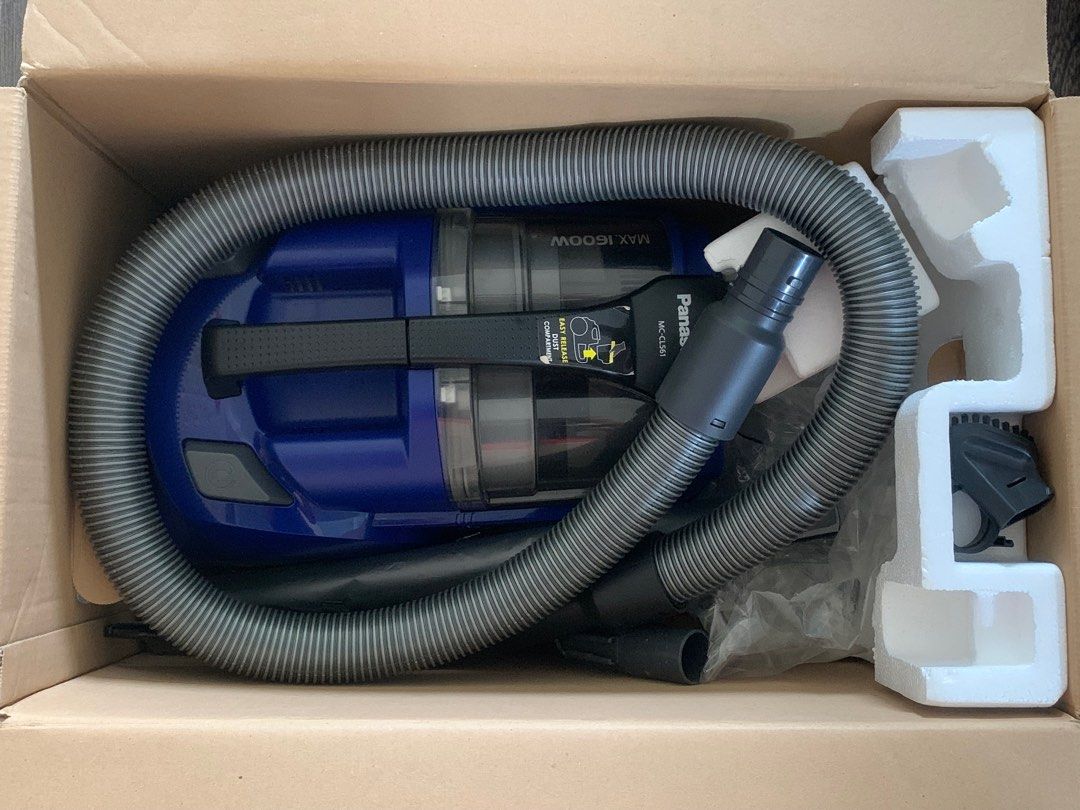 Panasonic MCCL561 (Blue) Vacuum Cleaner, TV & Home Appliances, Vacuum