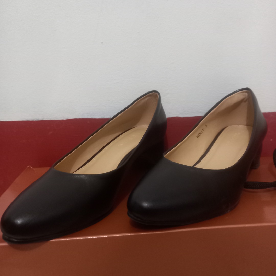 Parisian School/Office Shoes, Women's Fashion, Footwear, Heels on Carousell
