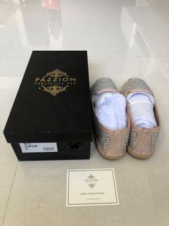 Pazzion Flat Shoe (Size 40)