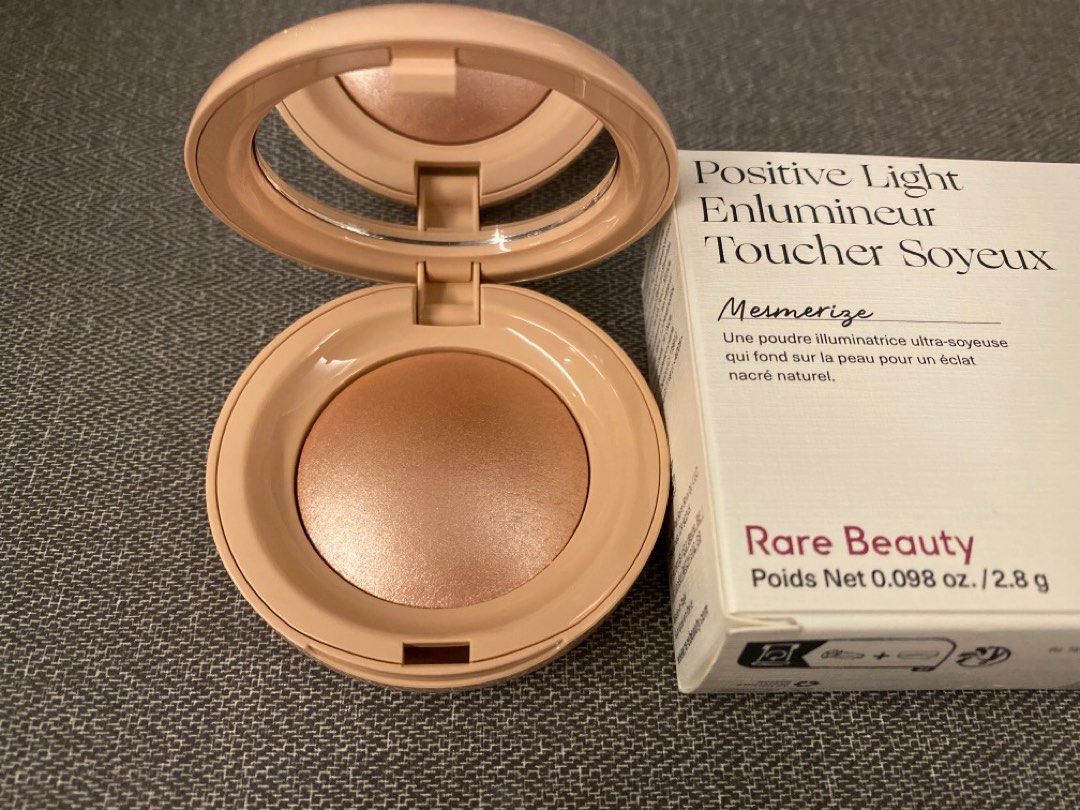 Rare beauty positive light silky touch highlighter mesmerize