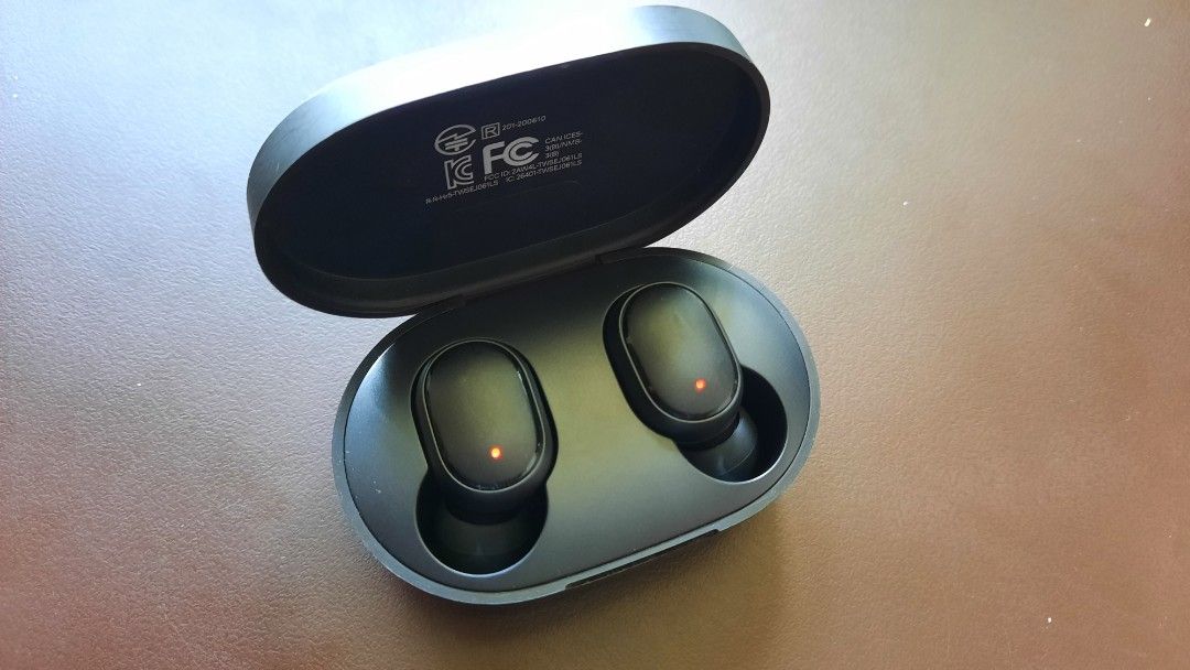 Xiaomi airdots 2025 have microphone
