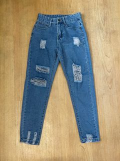 (Category: ) located in . Submitted by unTangledcloset (Listing ID 1208358987, Image 1). Description: .