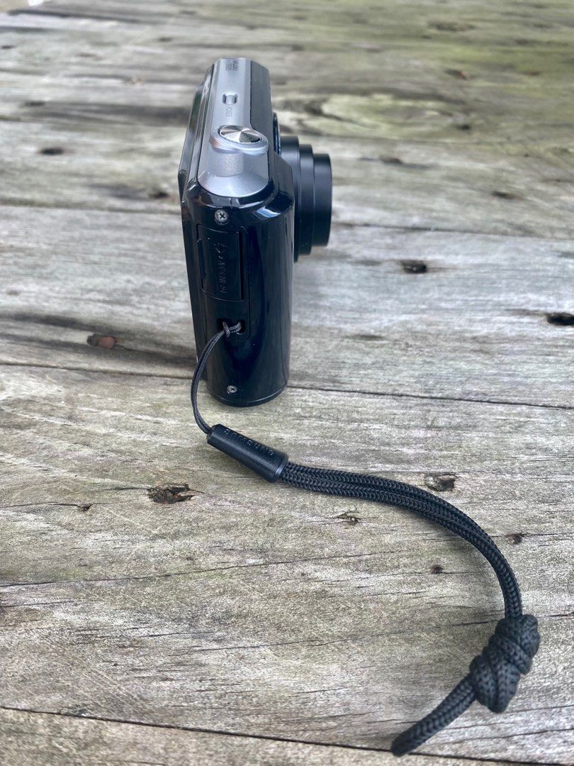 SAMSUNG DIGITAL CAMERA (CARD ERROR), Photography, Cameras on Carousell