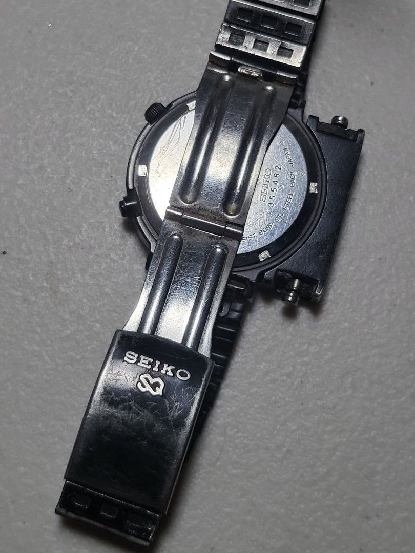 Seiko Black Giugiaro Aliens Ripley 7A28-7000 Quartz, Men's Fashion, Watches  & Accessories, Watches on Carousell