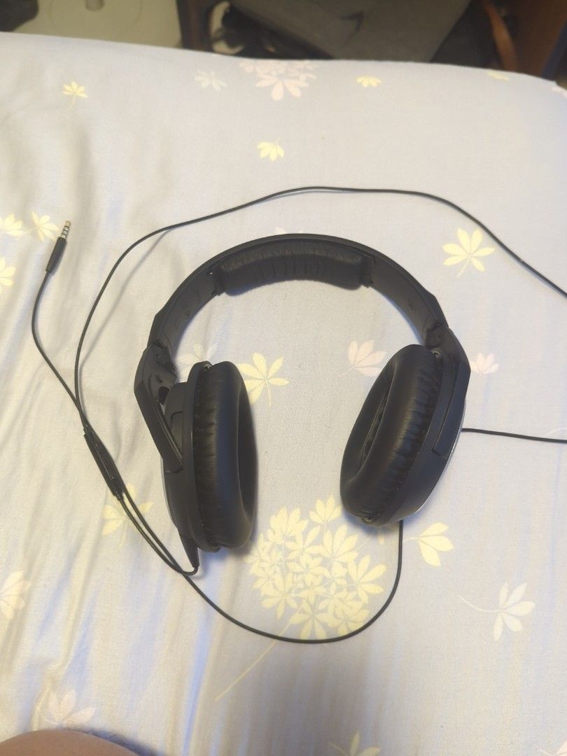 Sennheiser HD200, Audio, Headphones & Headsets on Carousell