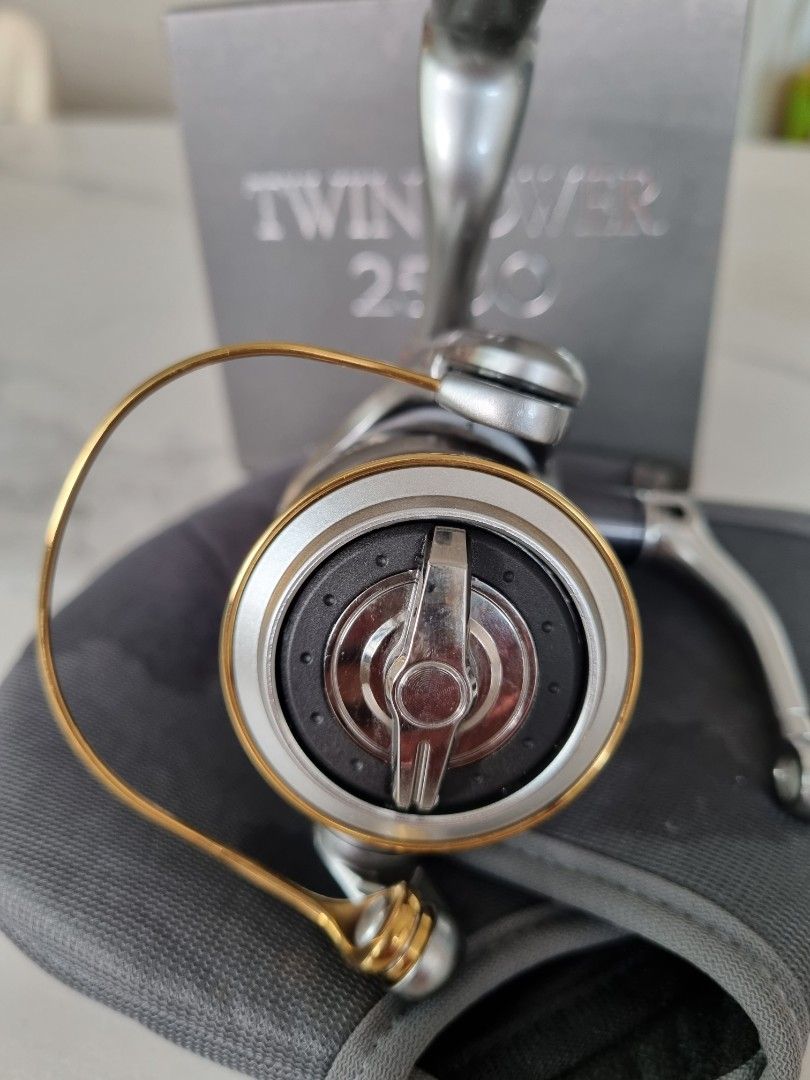 Shimano Twinpower 2500, Sports Equipment, Fishing on Carousell