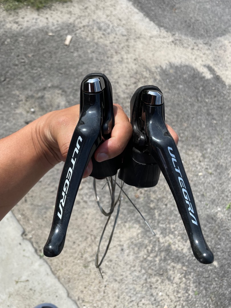 shimano Ultegra R8000 shifter, Sports Equipment, Bicycles & Parts
