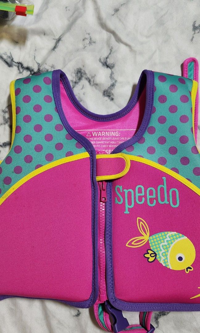 Speedo Life Vest (24yo), Babies & Kids, Babies & Kids Fashion on Carousell