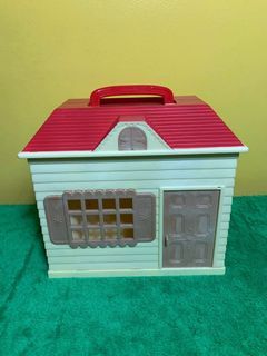Sylvanian Families Carry Cottage