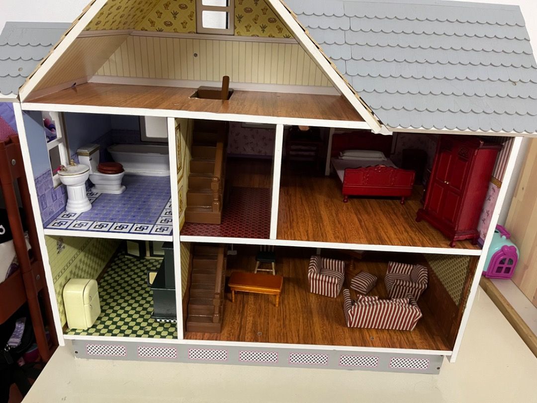 Melissa & doug classic 2025 heirloom victorian wooden dollhouse