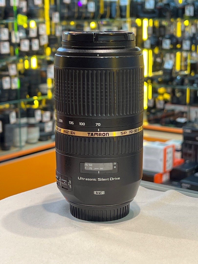TAMRON SP 70-300mm F/4-5.6 ズームレンズ手ブレ補正付き