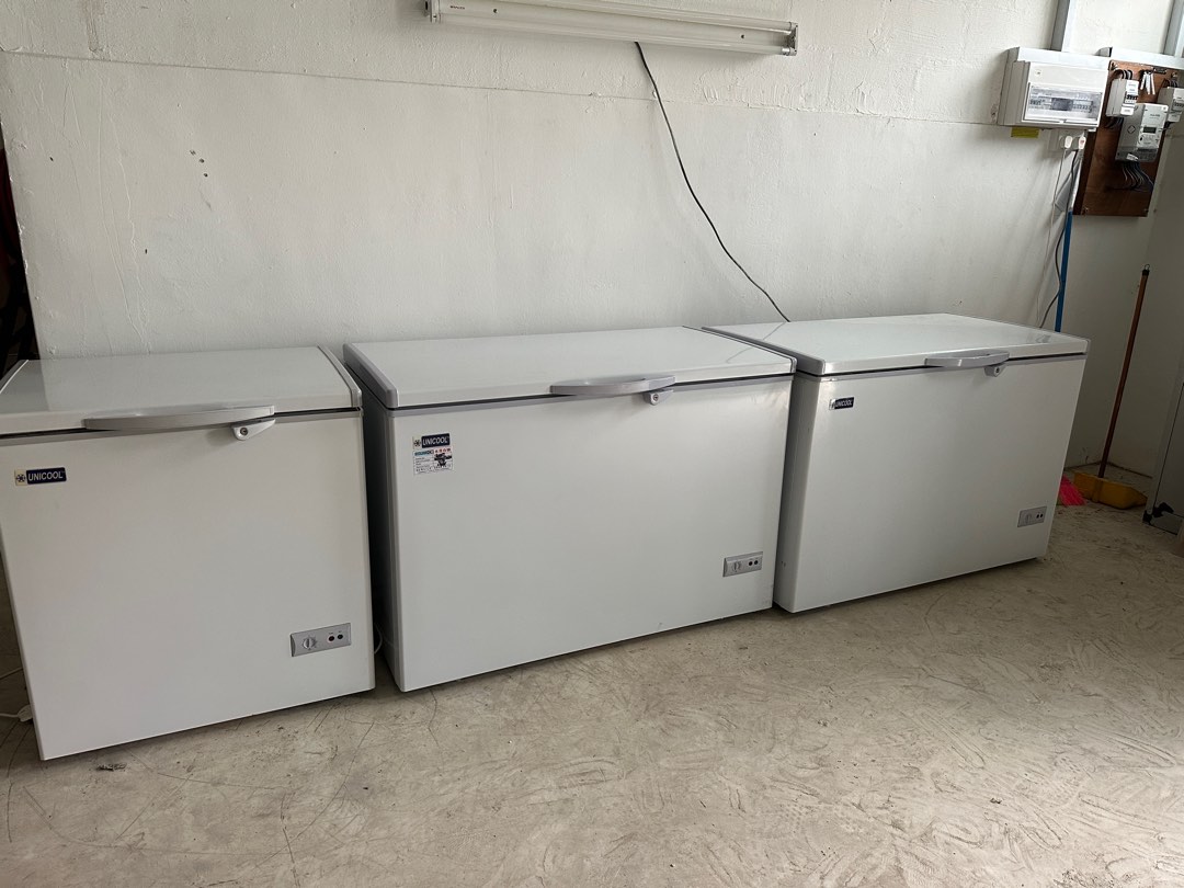 UNI COOL CHEST FREEZER MODELLKC320, TV & Home Appliances, Kitchen